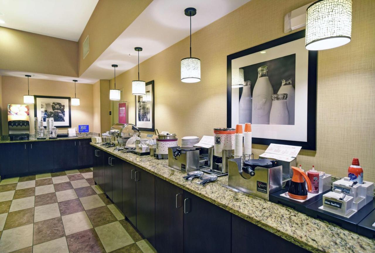 Hampton Inn Beloit Bagian luar foto