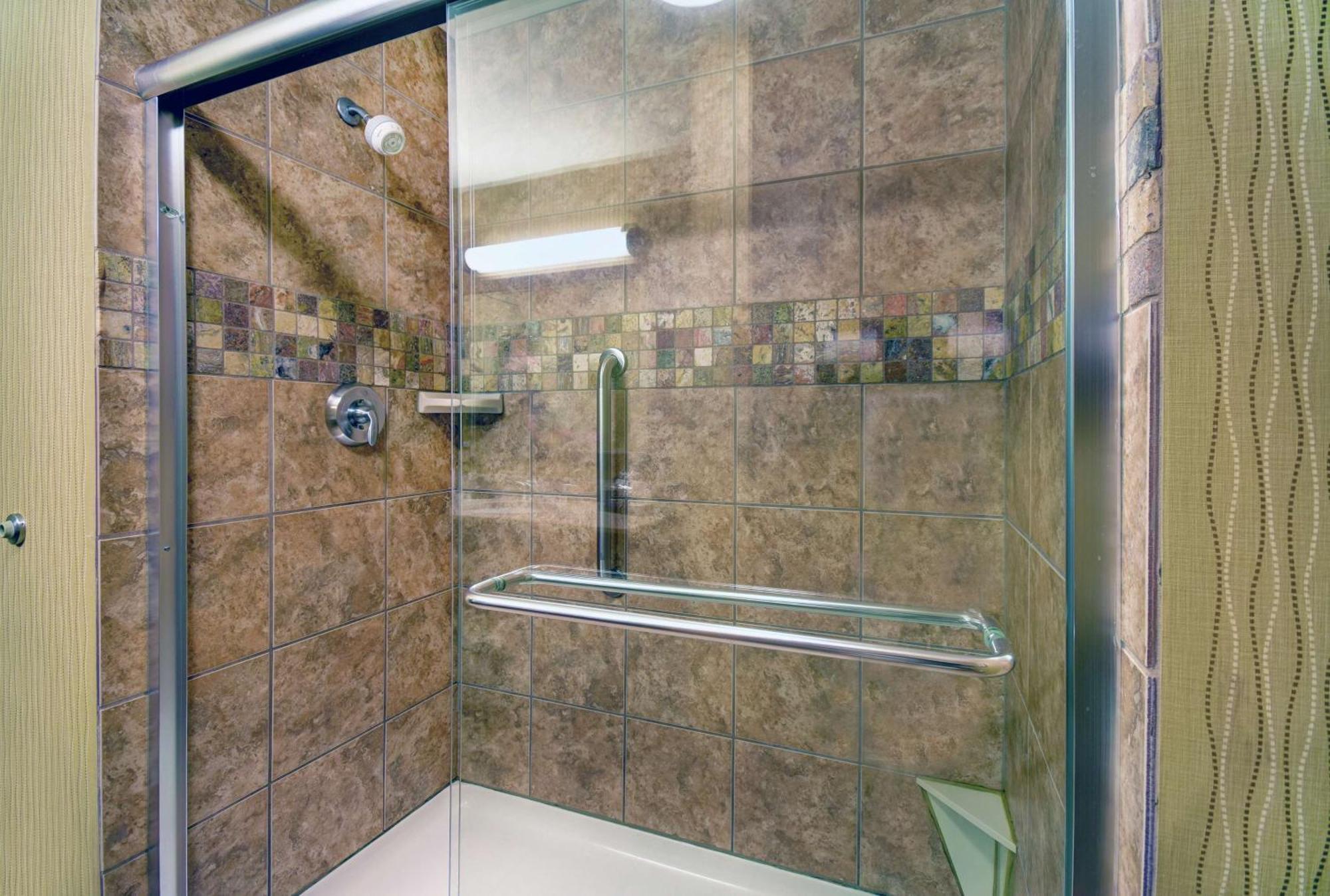 Hampton Inn Beloit Bagian luar foto