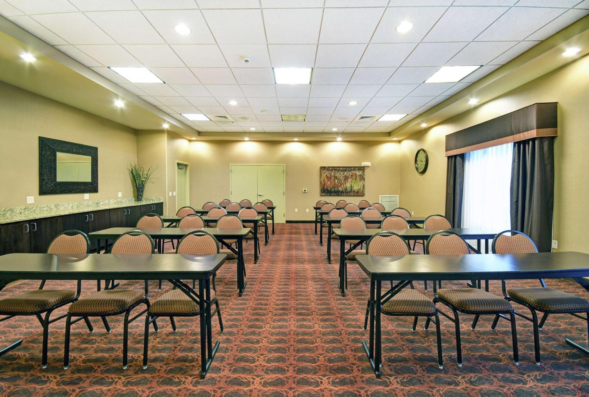 Hampton Inn Beloit Bagian luar foto