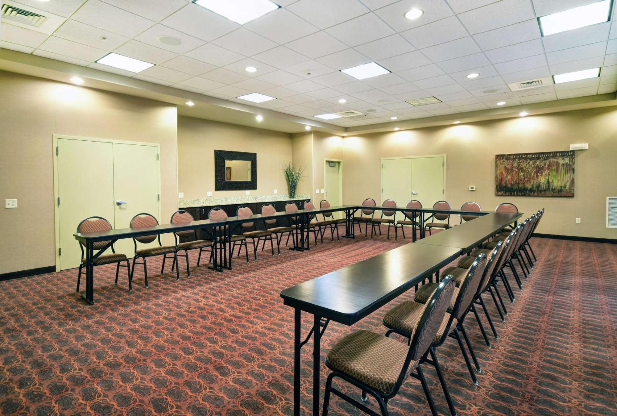 Hampton Inn Beloit Bagian luar foto